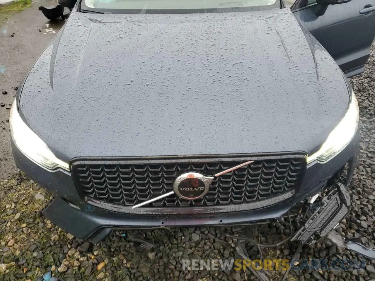 12 fotografías del automóvil dañado YV4H60DM0R1873010 VOLVO XC60 ULTIM 2024