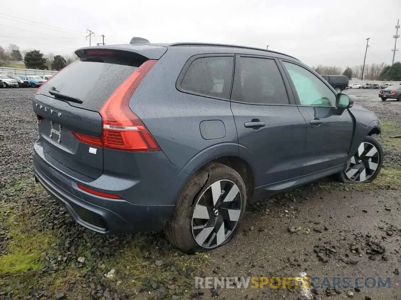 3 fotografías del automóvil dañado YV4H60DM0R1873010 VOLVO XC60 ULTIM 2024