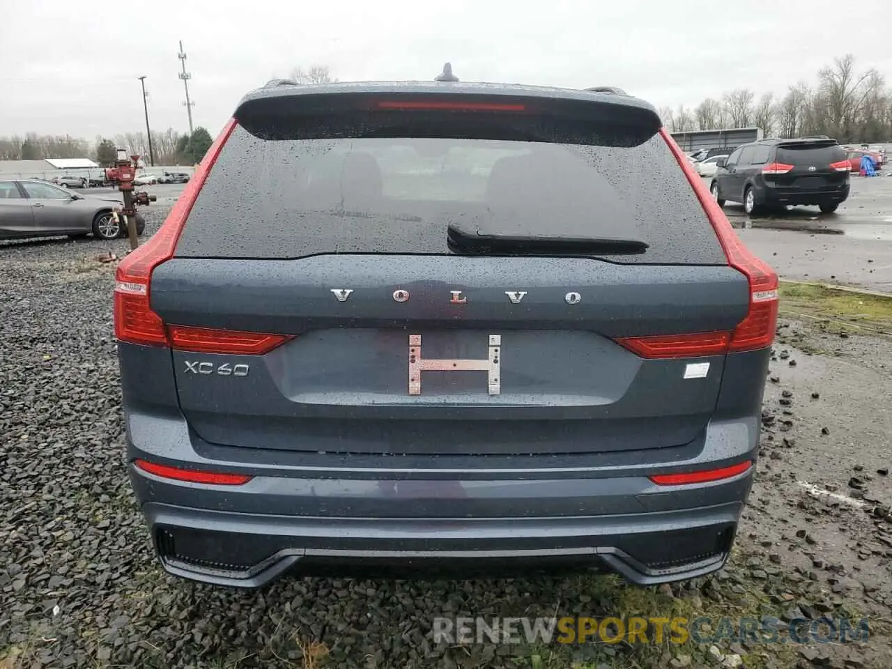 6 fotografías del automóvil dañado YV4H60DM0R1873010 VOLVO XC60 ULTIM 2024