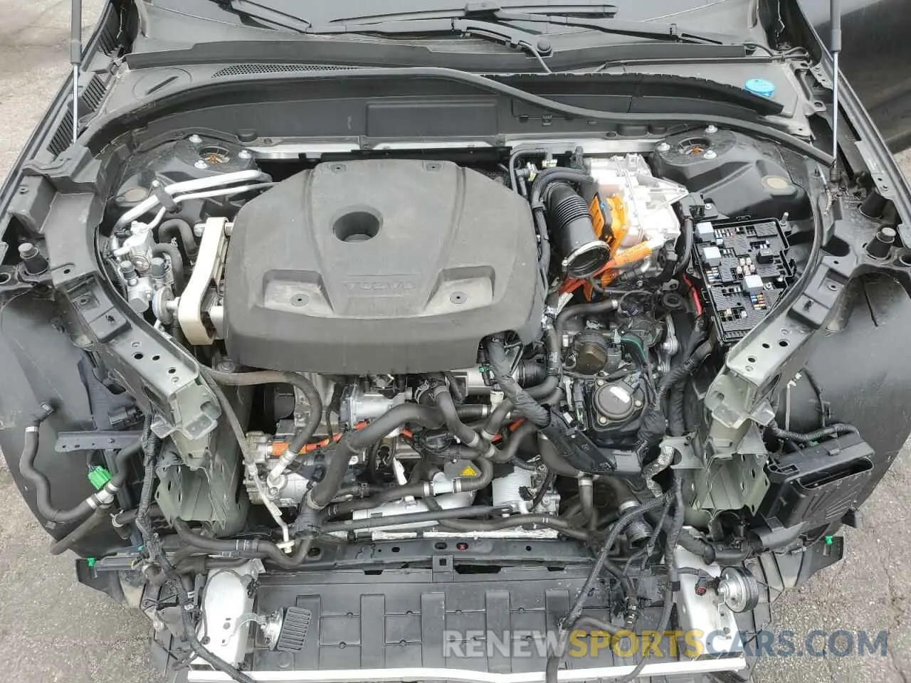 12 fotografías del automóvil dañado YV4H60DM7R1806680 VOLVO XC60 ULTIM 2024