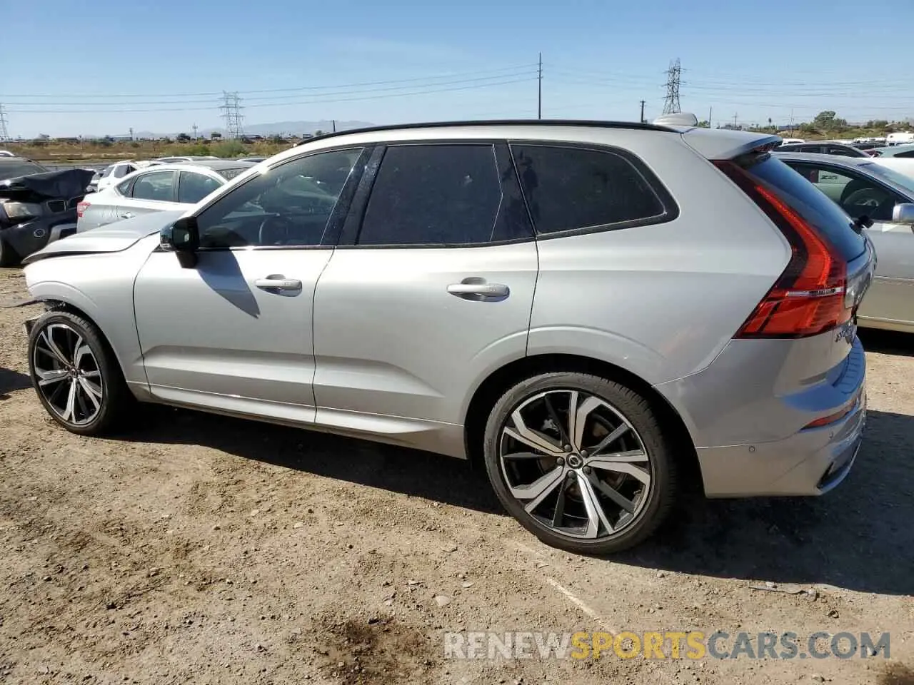 2 fotografías del automóvil dañado YV4L12RM0R1715649 VOLVO XC60 ULTIM 2024