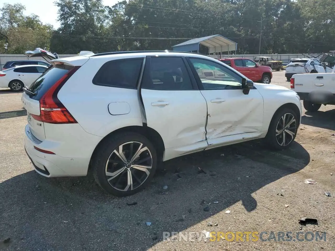 3 fotografías del automóvil dañado YV4L12RM6R1731953 VOLVO XC60 ULTIM 2024