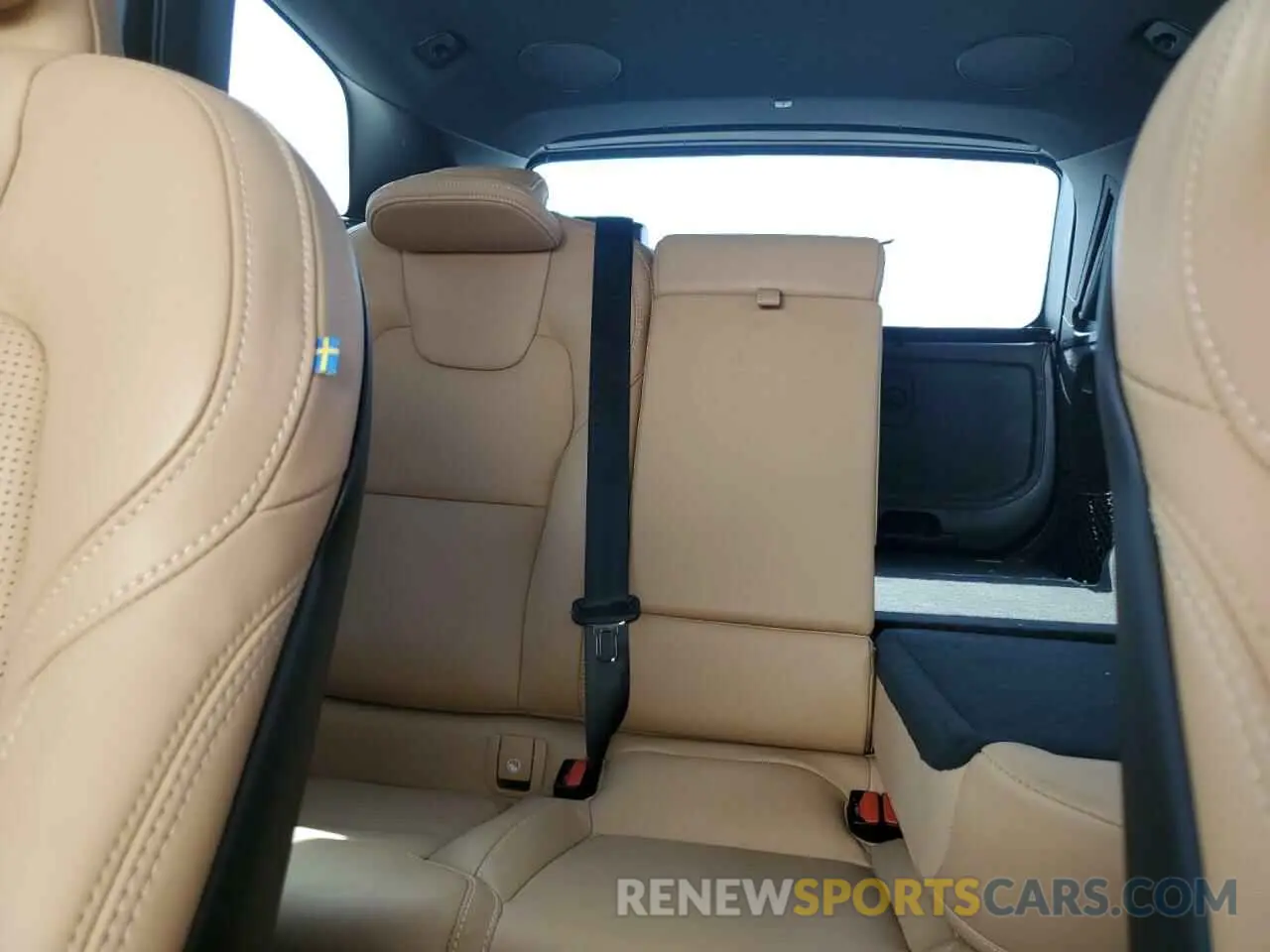 10 fotografías del automóvil dañado YV4L12RM6R1744041 VOLVO XC60 ULTIM 2024