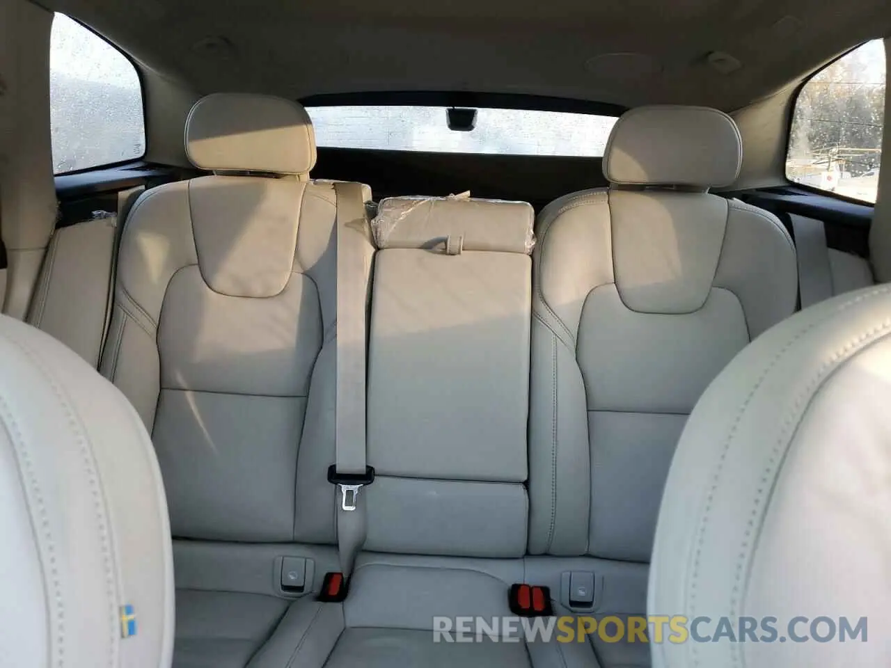 10 fotografías del automóvil dañado YV4H60RM0S1068087 VOLVO XC60 ULTRA 2025