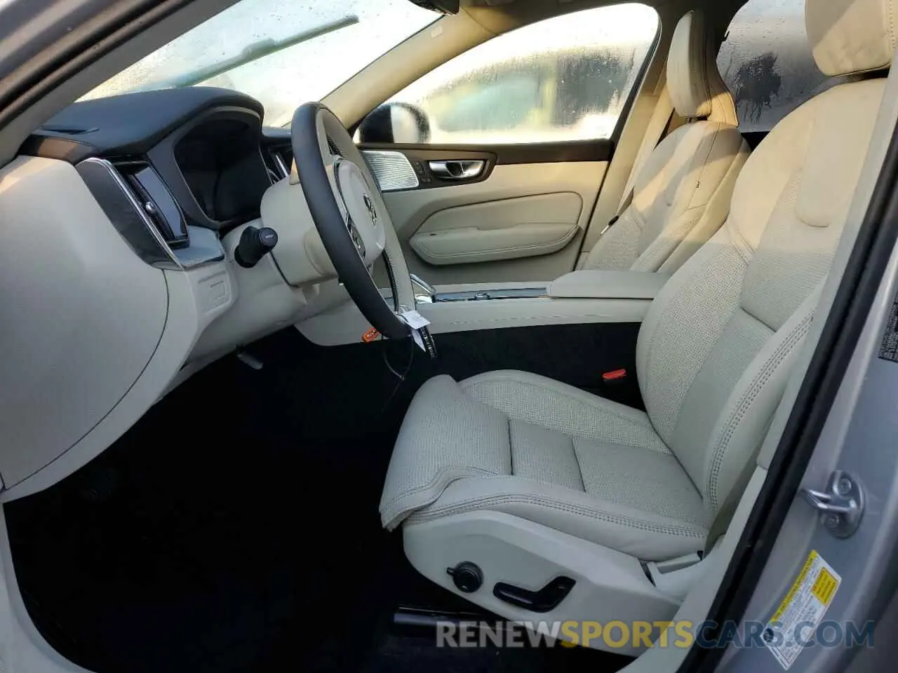 7 fotografías del automóvil dañado YV4H60RM0S1068087 VOLVO XC60 ULTRA 2025