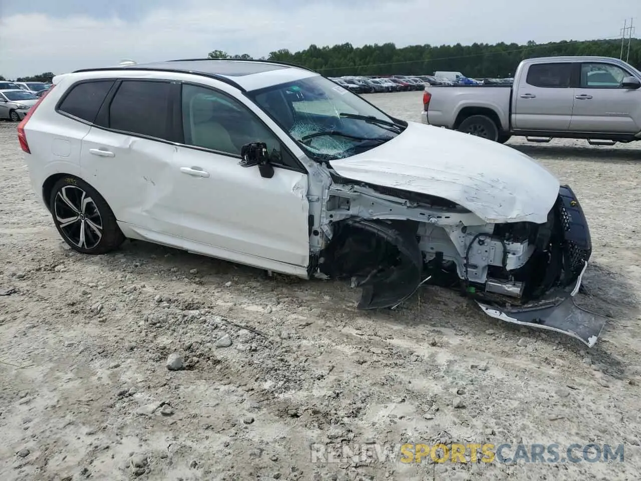 4 fotografías del automóvil dañado YV4M12RM8S1019115 VOLVO XC60 ULTRA 2025