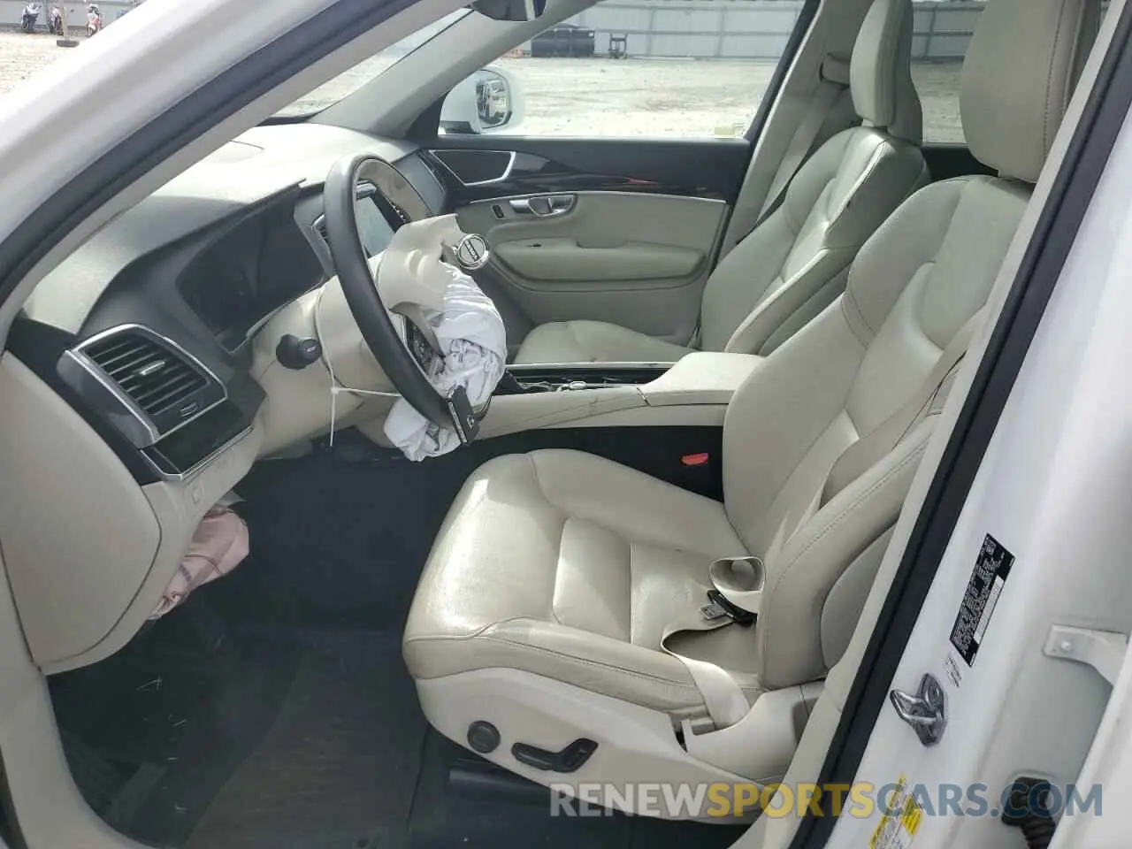 7 fotografías del automóvil dañado YV4102CK2K1425064 VOLVO XC90 2019
