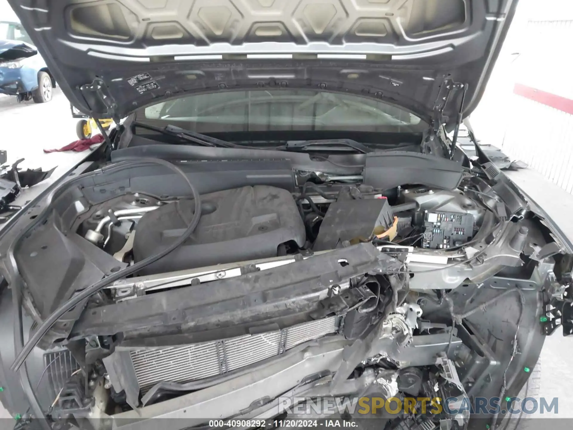10 fotografías del automóvil dañado YV4102CK3K1418379 VOLVO XC90 2019