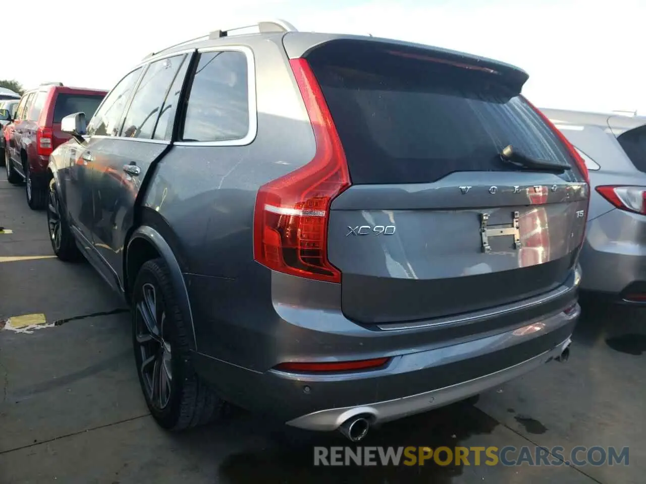 3 fotografías del automóvil dañado YV4102CK8K1504416 VOLVO XC90 2019