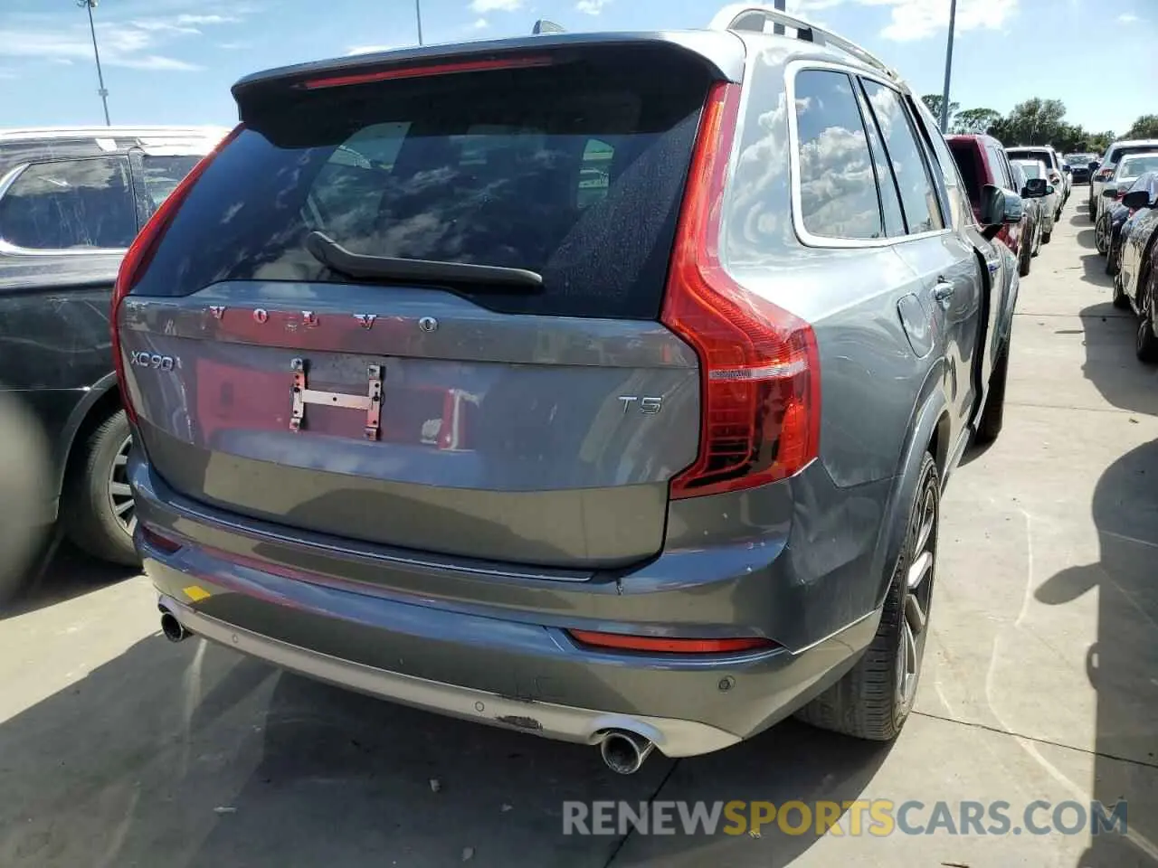4 fotografías del automóvil dañado YV4102CK8K1504416 VOLVO XC90 2019