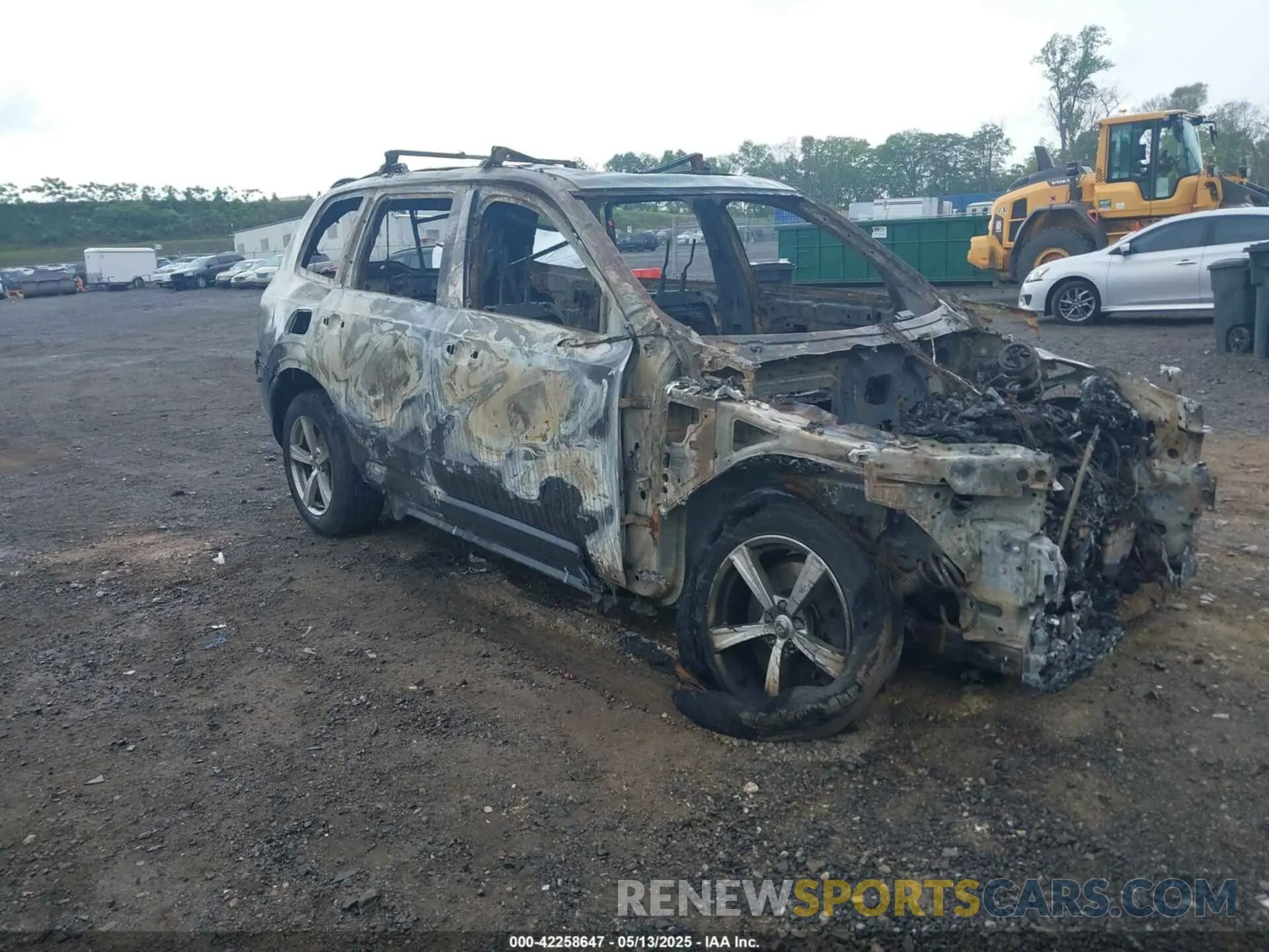 1 fotografías del automóvil dañado YV4102PKXK1424657 VOLVO XC90 2019