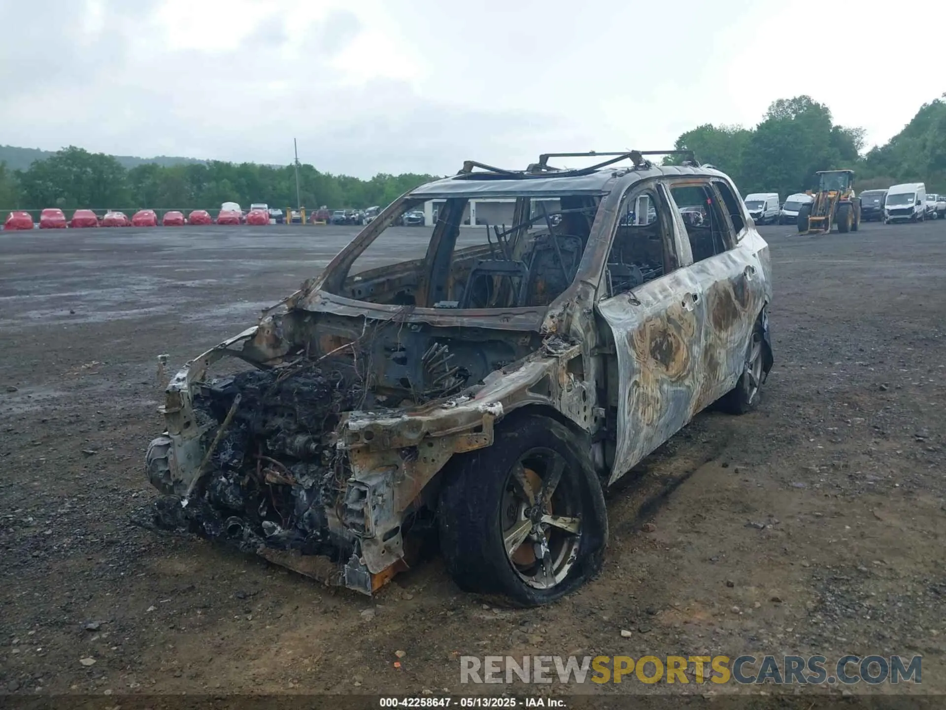 6 fotografías del automóvil dañado YV4102PKXK1424657 VOLVO XC90 2019