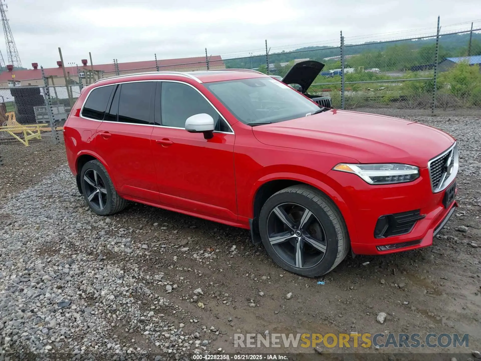 1 fotografías del automóvil dañado YV4102PM5K1469488 VOLVO XC90 2019