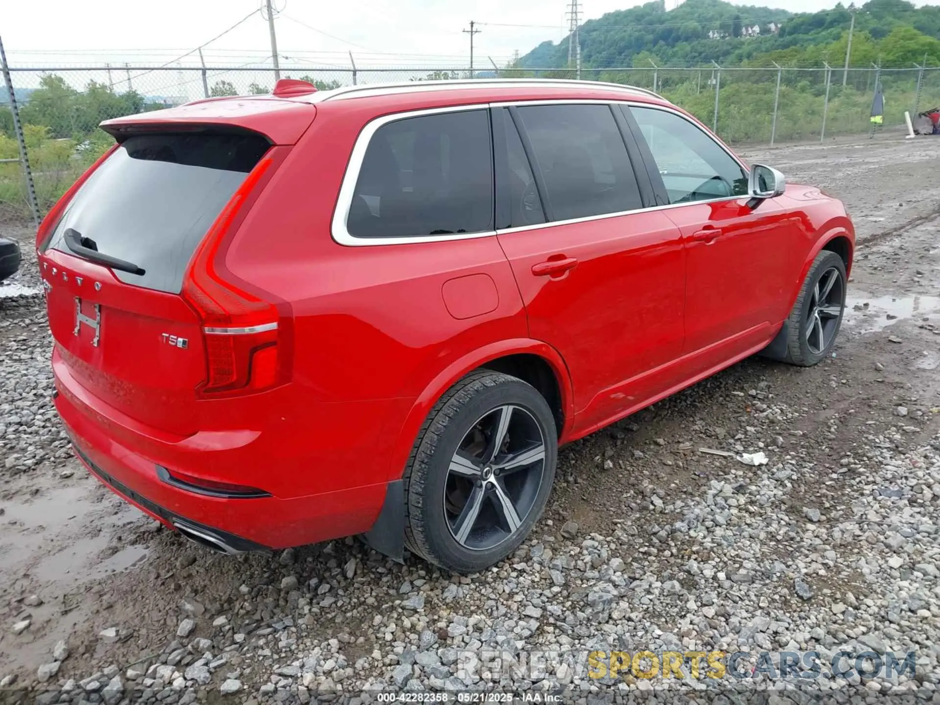 4 fotografías del automóvil dañado YV4102PM5K1469488 VOLVO XC90 2019