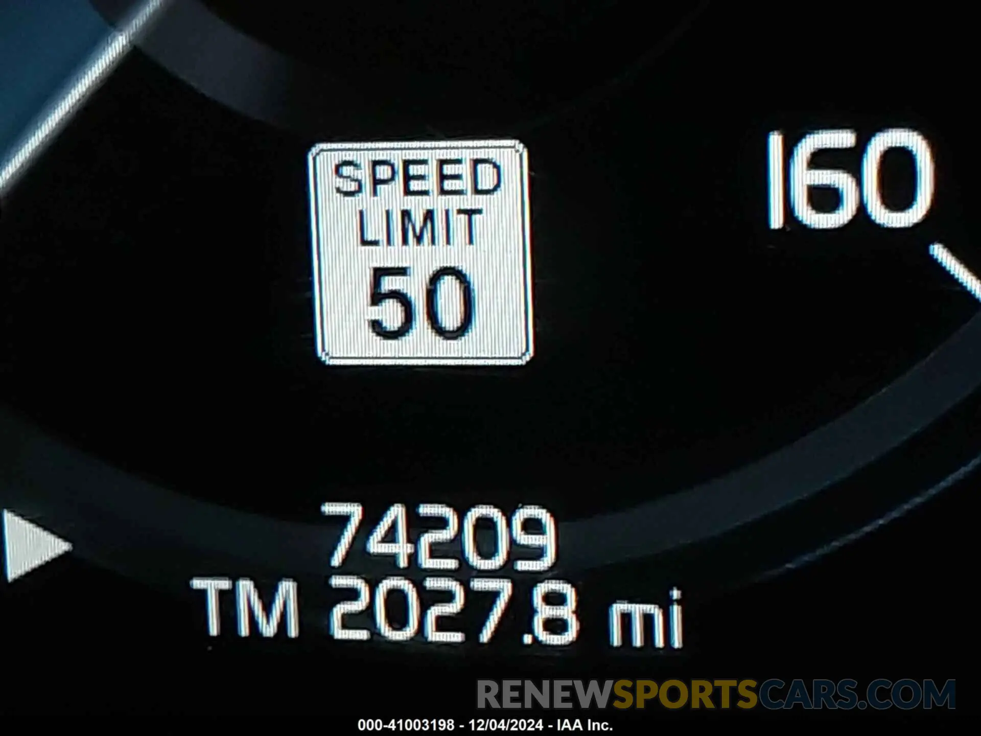 15 fotografías del automóvil dañado YV4102PM6K1446334 VOLVO XC90 2019