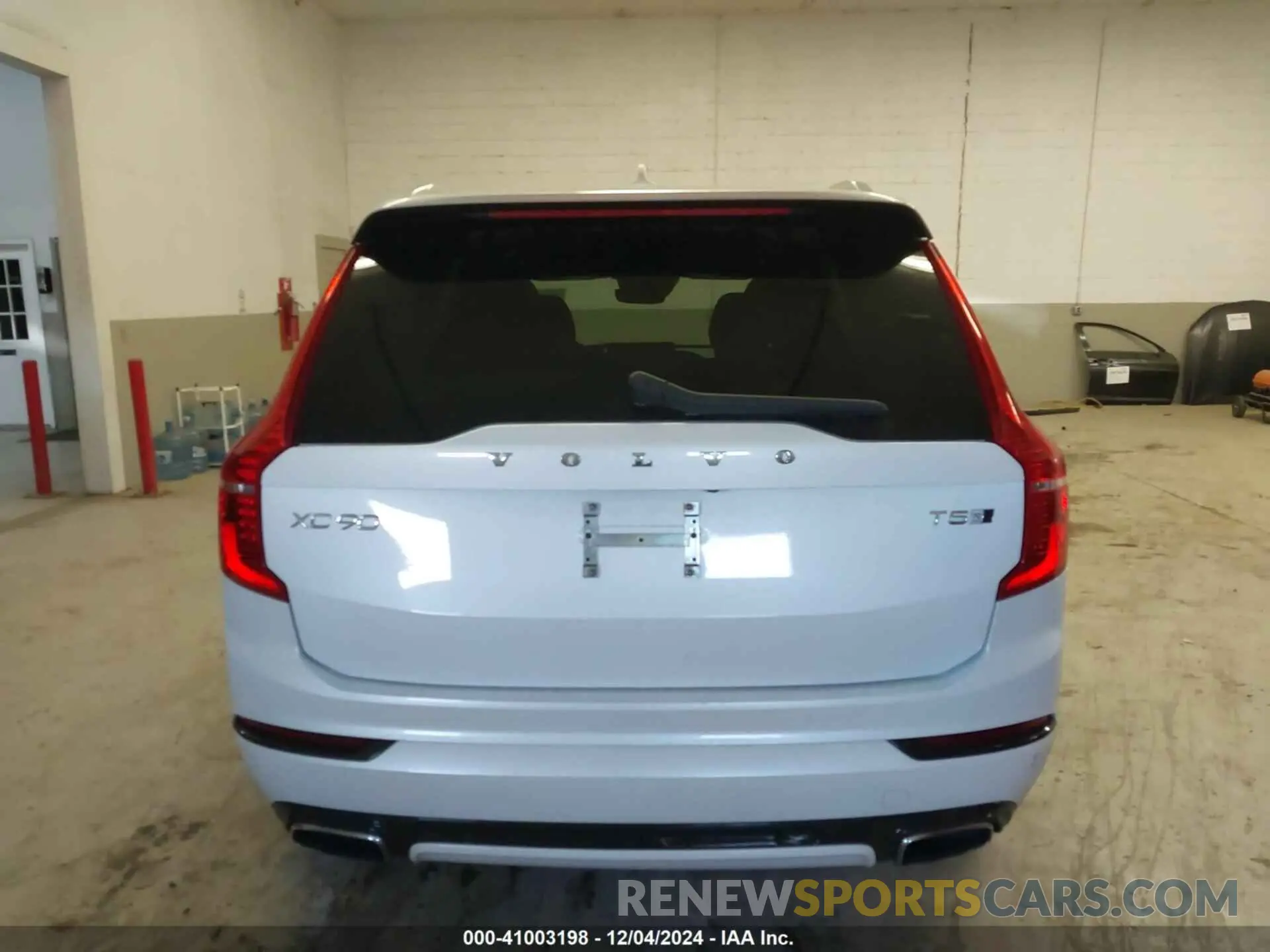 16 fotografías del automóvil dañado YV4102PM6K1446334 VOLVO XC90 2019