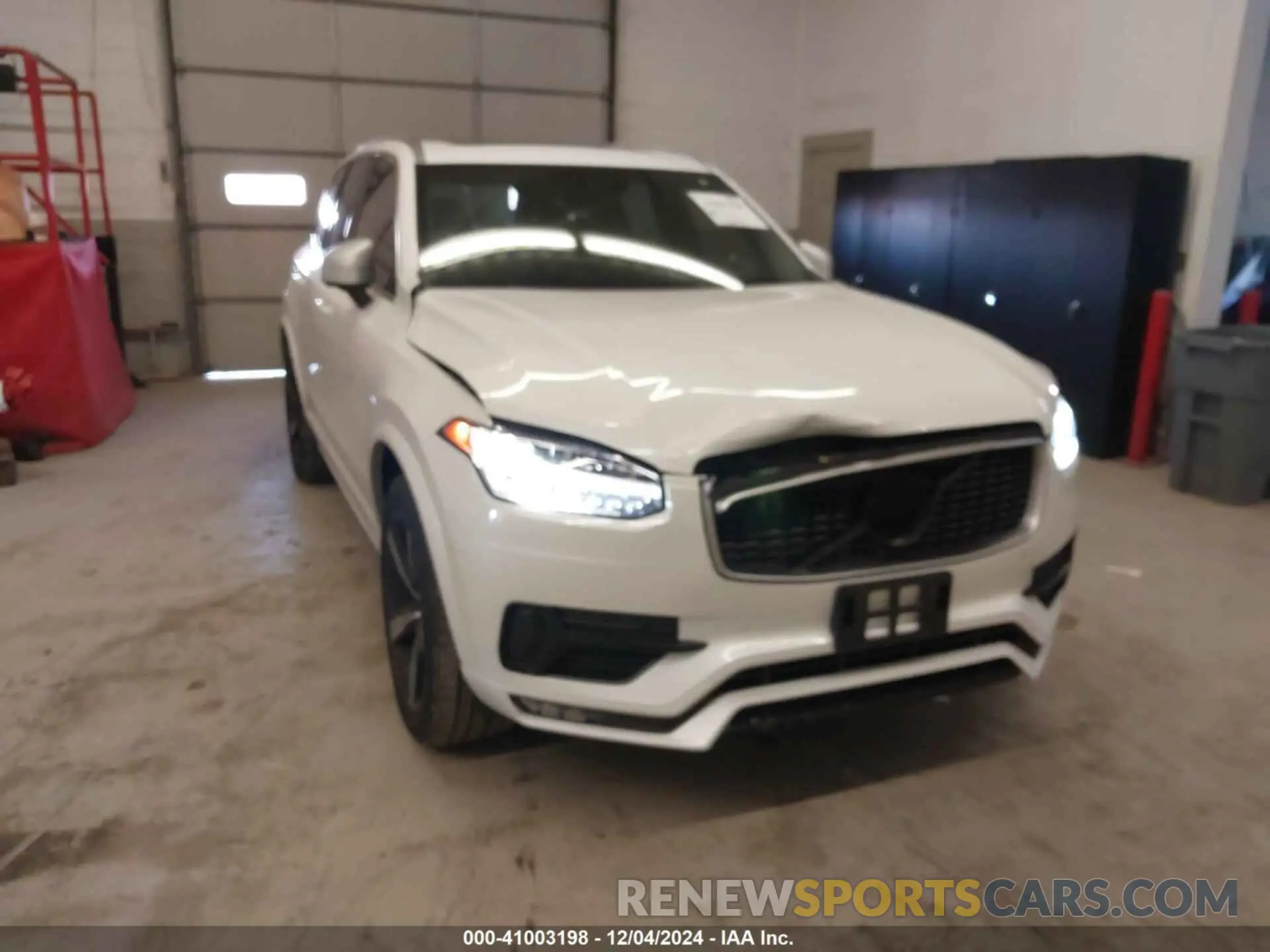 6 fotografías del automóvil dañado YV4102PM6K1446334 VOLVO XC90 2019