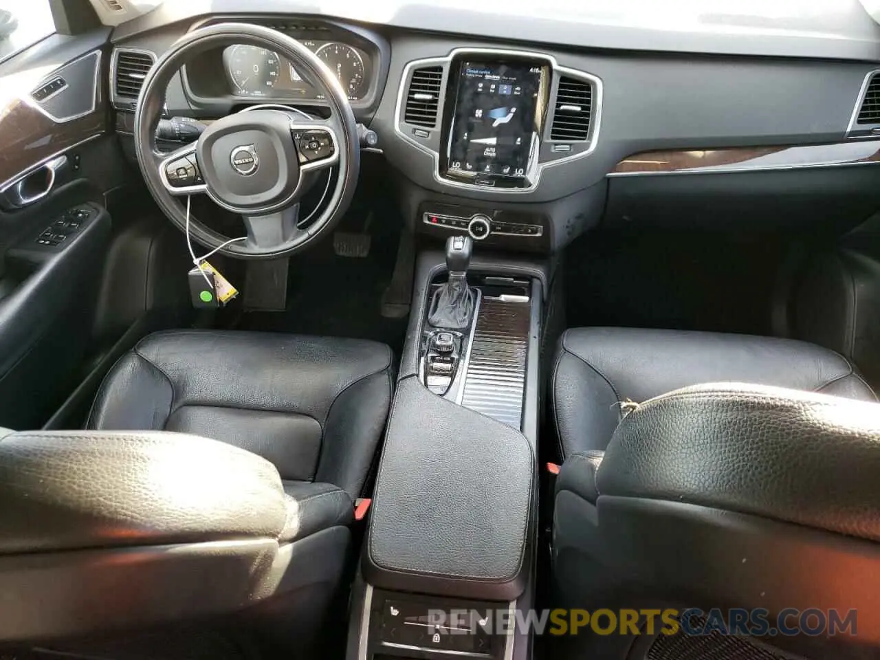 8 fotografías del automóvil dañado YV4A22PK0K1502406 VOLVO XC90 2019