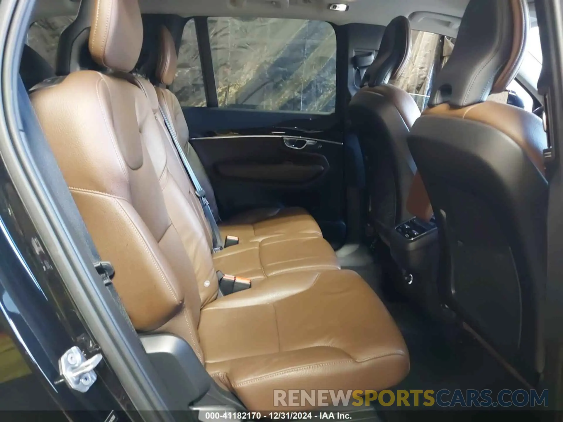 8 fotografías del automóvil dañado YV4A22PK1K1473935 VOLVO XC90 2019
