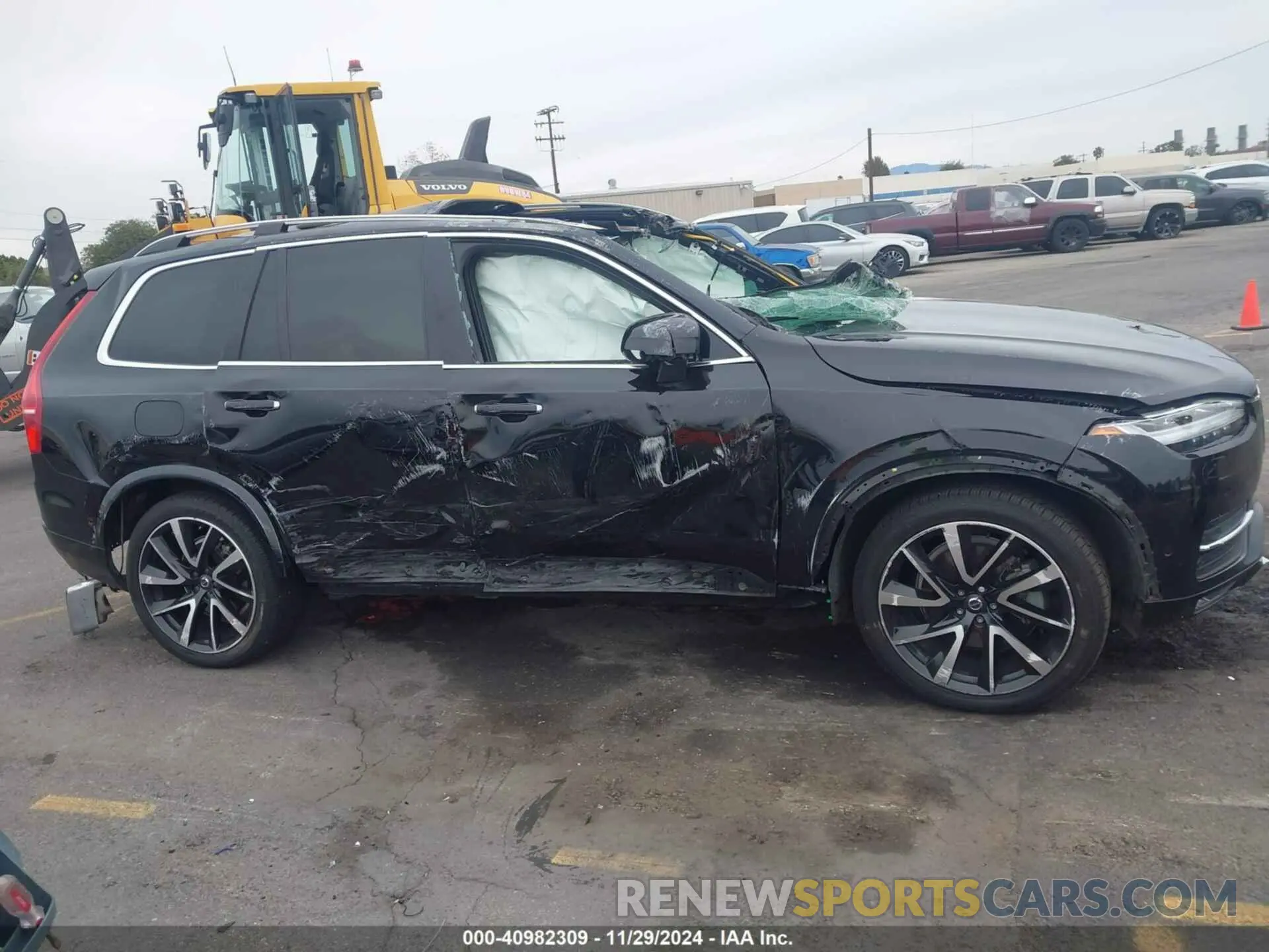 12 fotografías del automóvil dañado YV4A22PK1K1479394 VOLVO XC90 2019