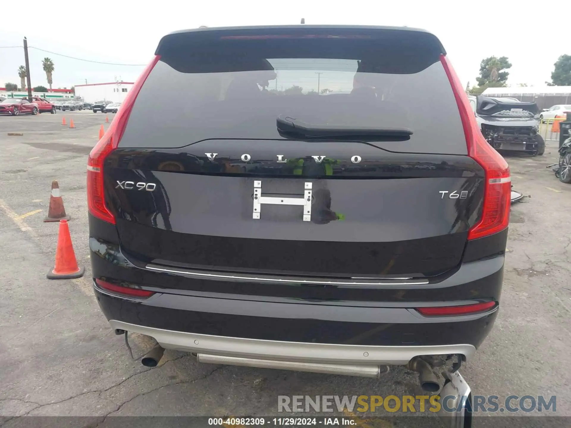 15 fotografías del automóvil dañado YV4A22PK1K1479394 VOLVO XC90 2019