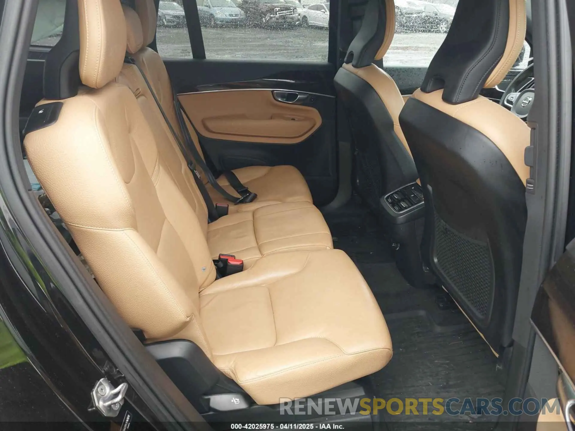 8 fotografías del automóvil dañado YV4A22PK3K1470213 VOLVO XC90 2019