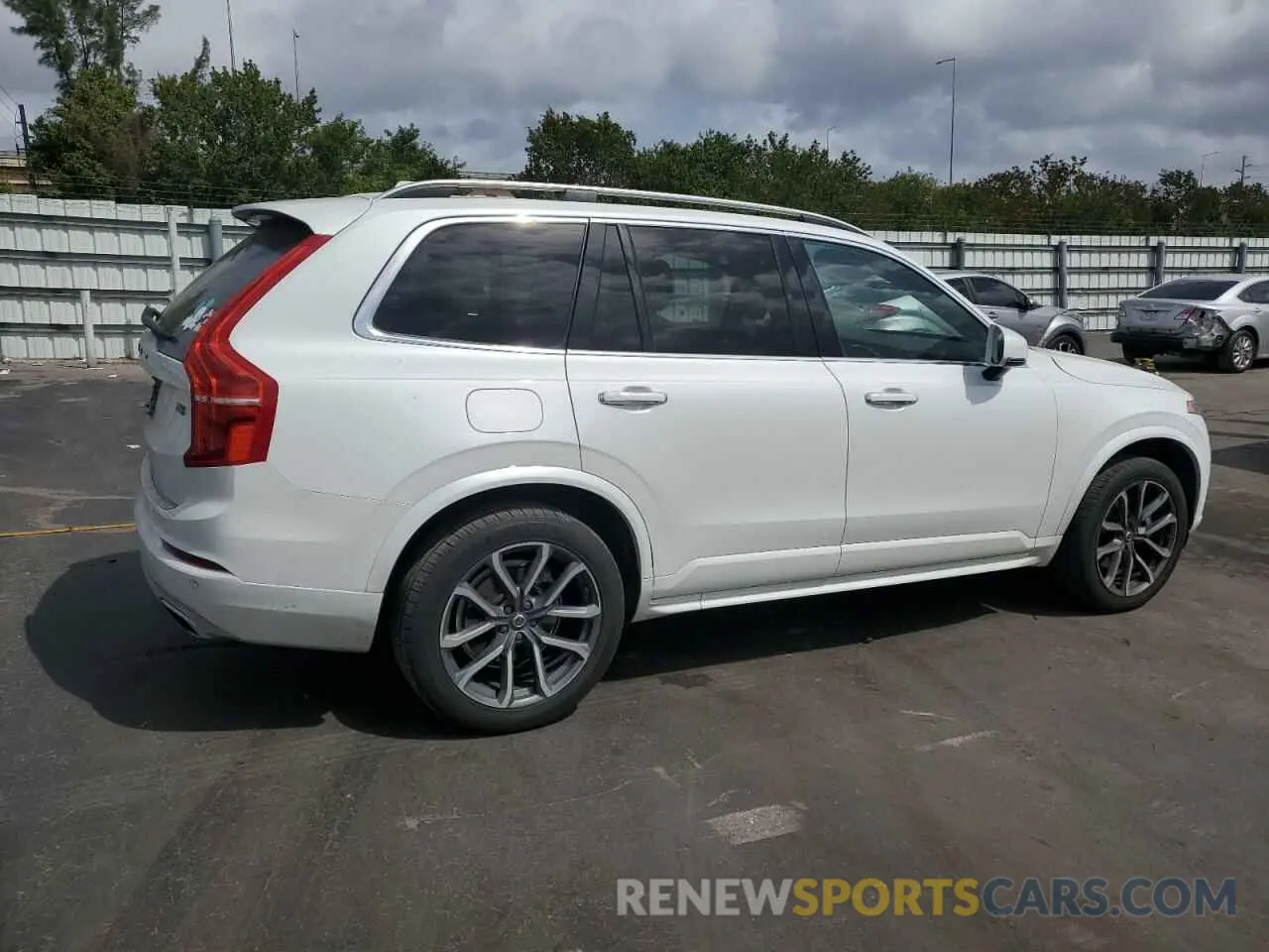 3 fotografías del automóvil dañado YV4A22PK5K1441019 VOLVO XC90 2019