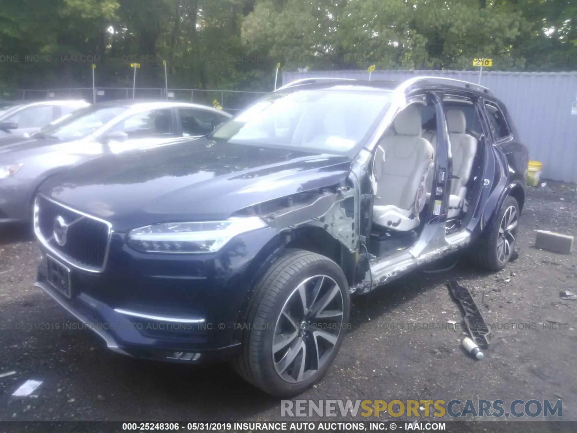 2 fotografías del automóvil dañado YV4A22PK6K1422429 VOLVO XC90 2019