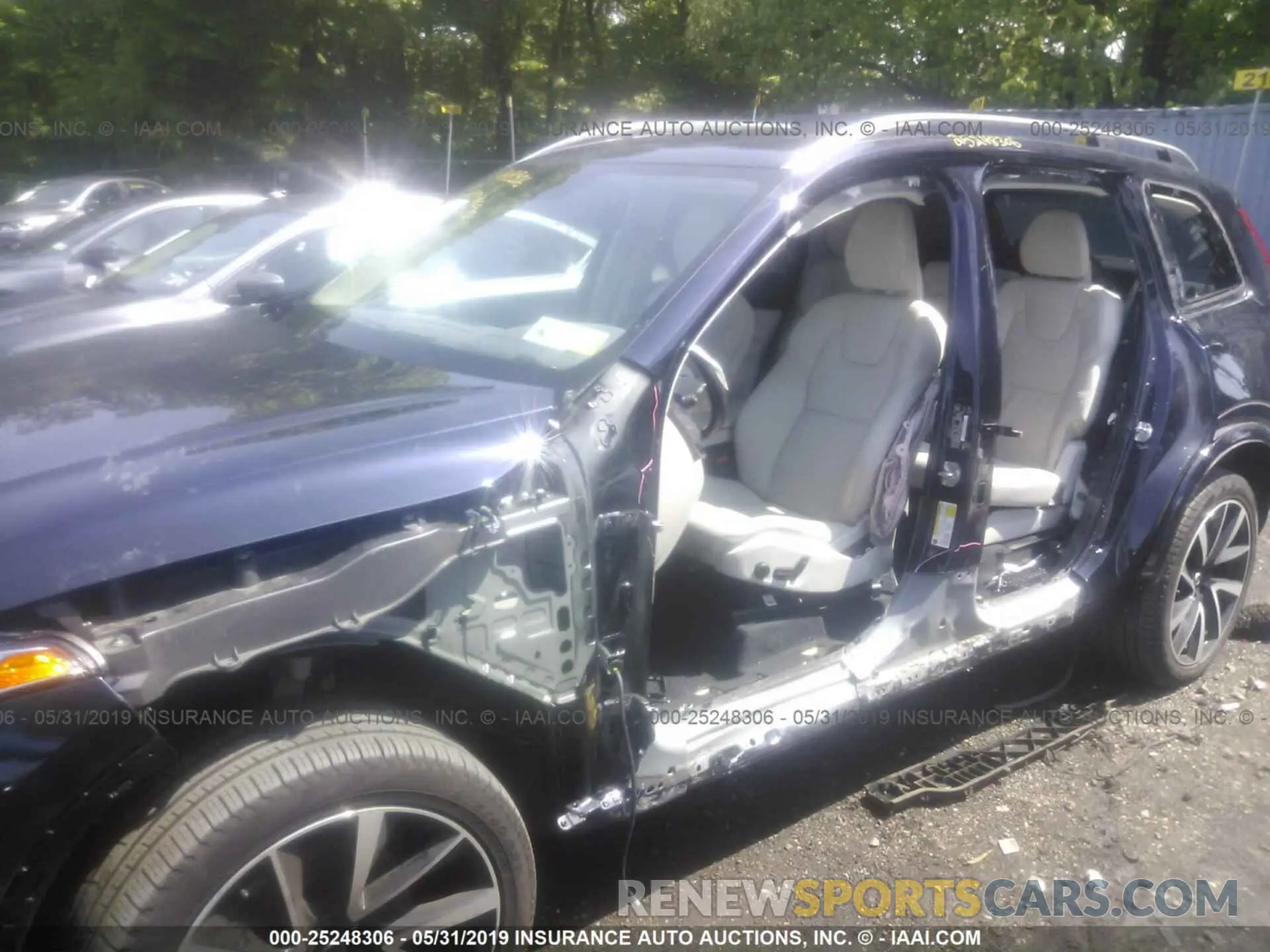 6 fotografías del automóvil dañado YV4A22PK6K1422429 VOLVO XC90 2019