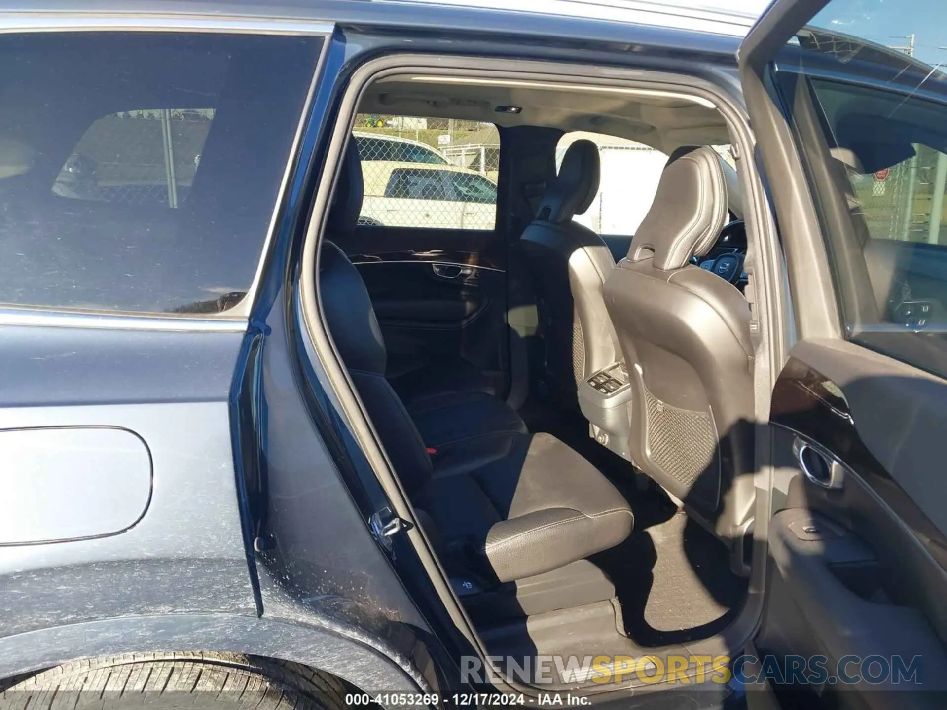 8 fotografías del automóvil dañado YV4A22PK6K1495557 VOLVO XC90 2019
