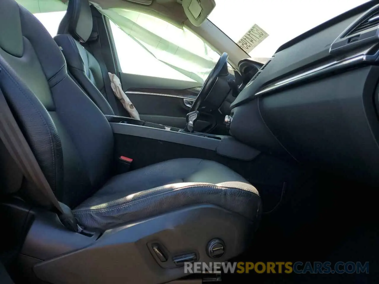 7 fotografías del automóvil dañado YV4A22PKXK1492192 VOLVO XC90 2019