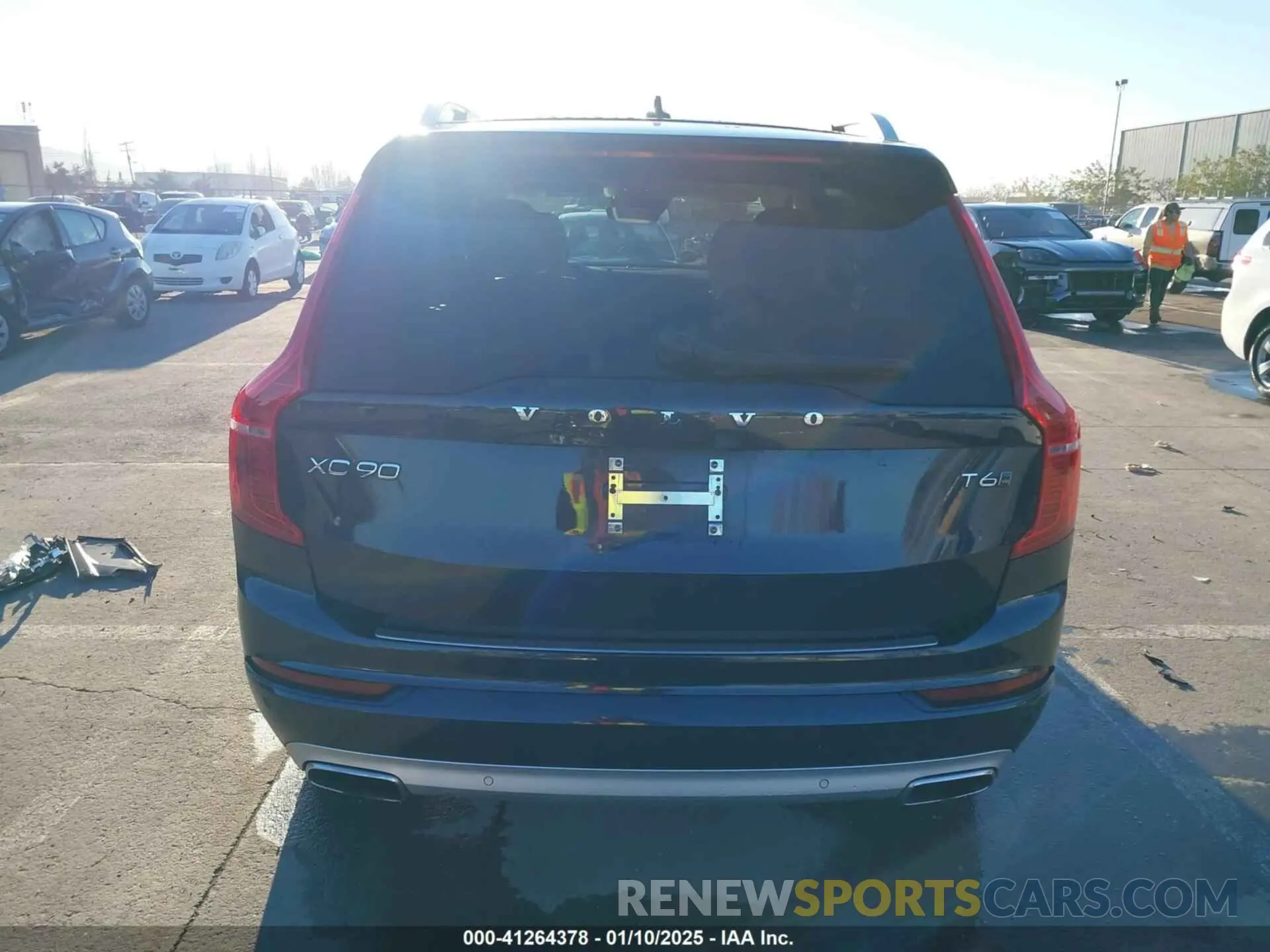 16 fotografías del automóvil dañado YV4A22PKXK1494623 VOLVO XC90 2019