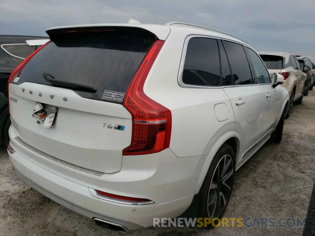 4 fotografías del automóvil dañado YV4A22PL1K1424226 VOLVO XC90 2019
