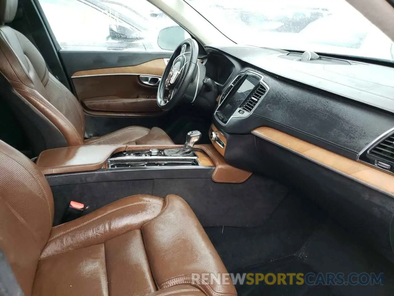 5 fotografías del automóvil dañado YV4A22PL1K1424226 VOLVO XC90 2019