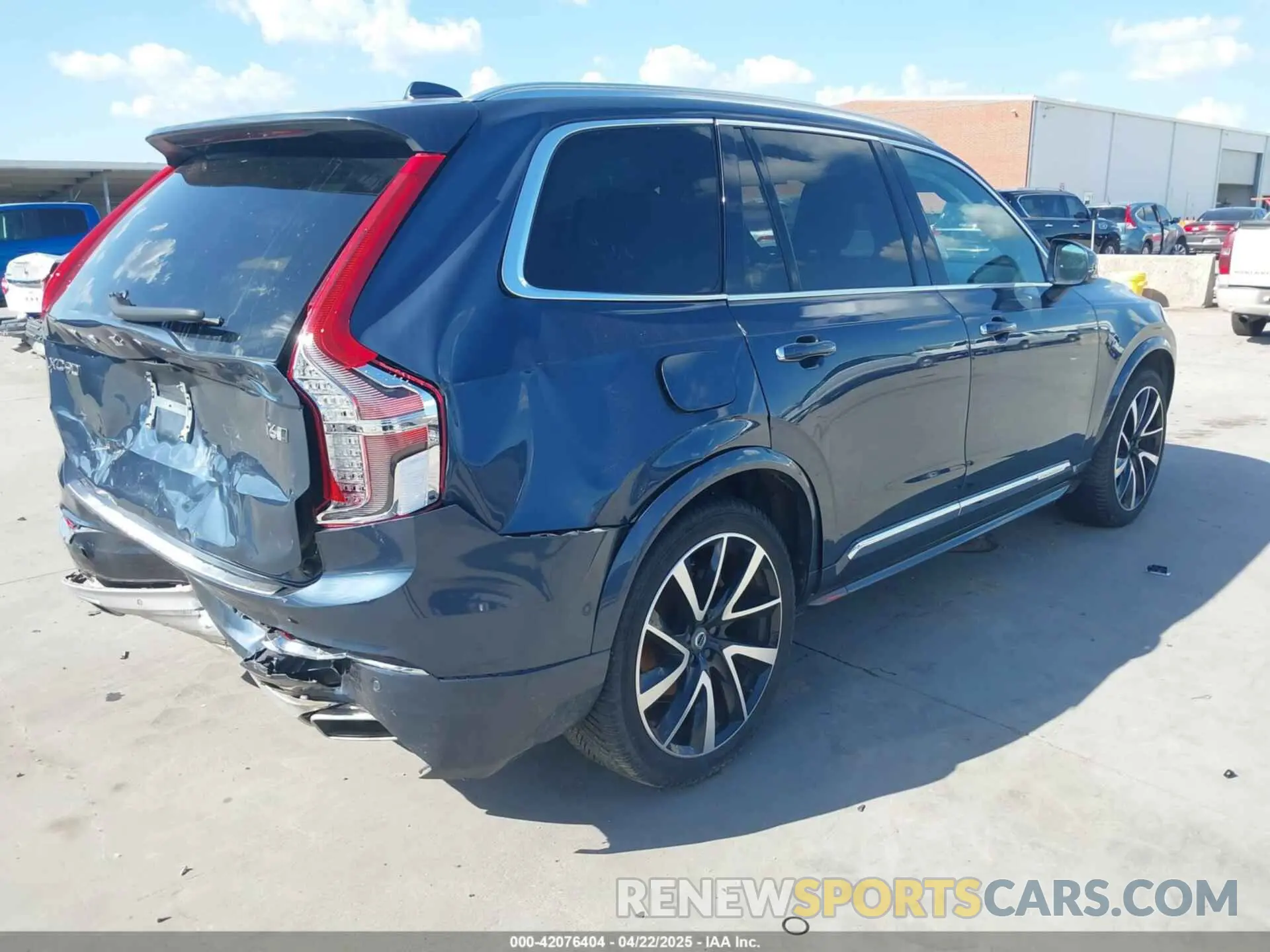 4 fotografías del automóvil dañado YV4A22PL2K1487822 VOLVO XC90 2019