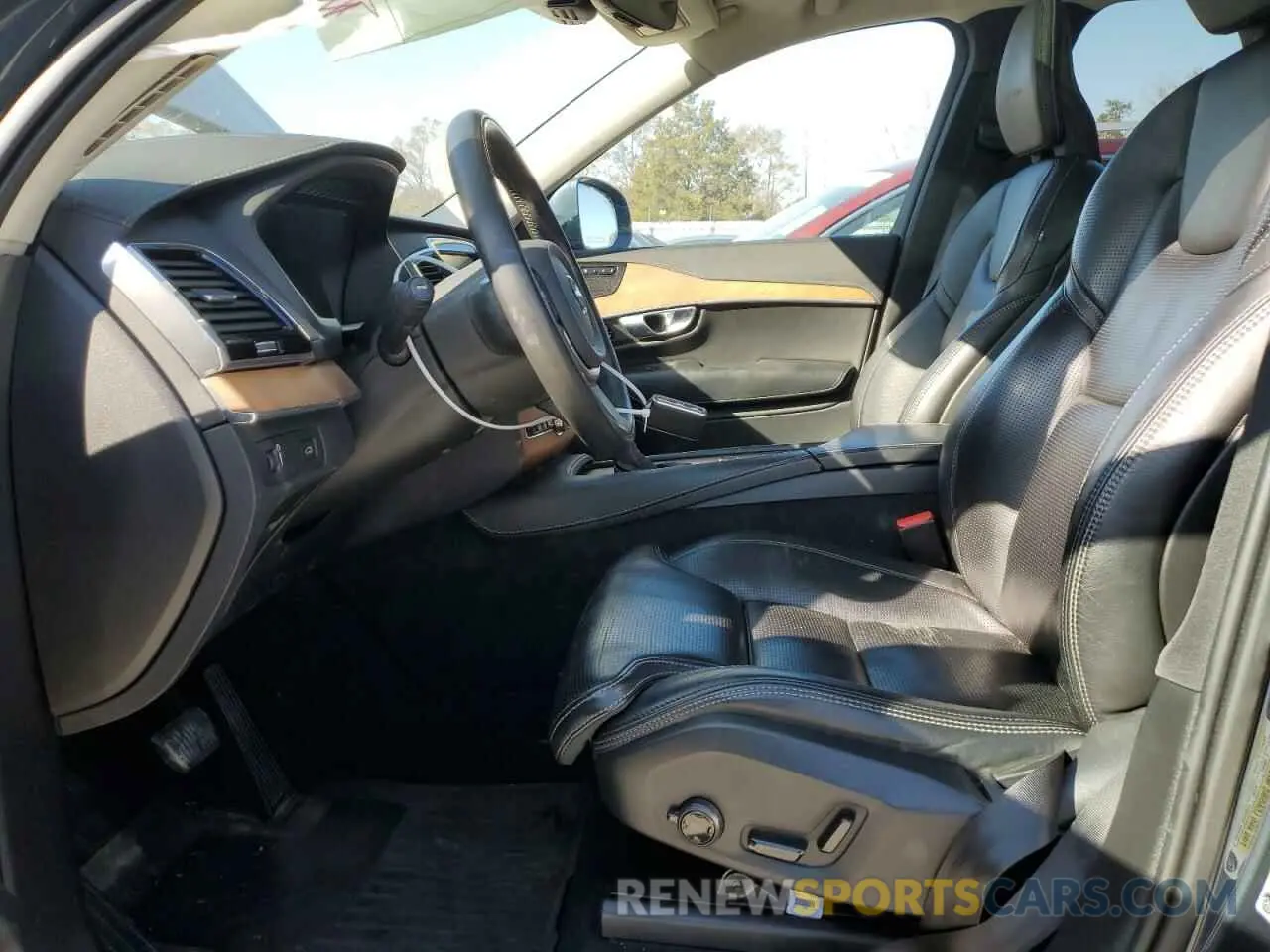 7 fotografías del automóvil dañado YV4A22PL2K1514081 VOLVO XC90 2019