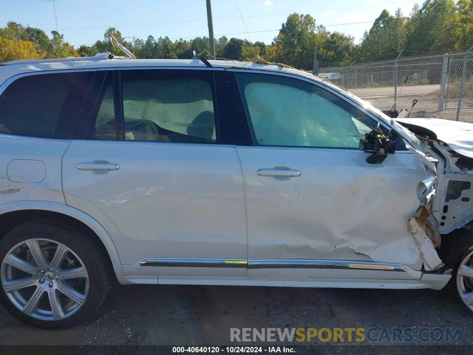 13 fotografías del automóvil dañado YV4A22PL3K1497663 VOLVO XC90 2019