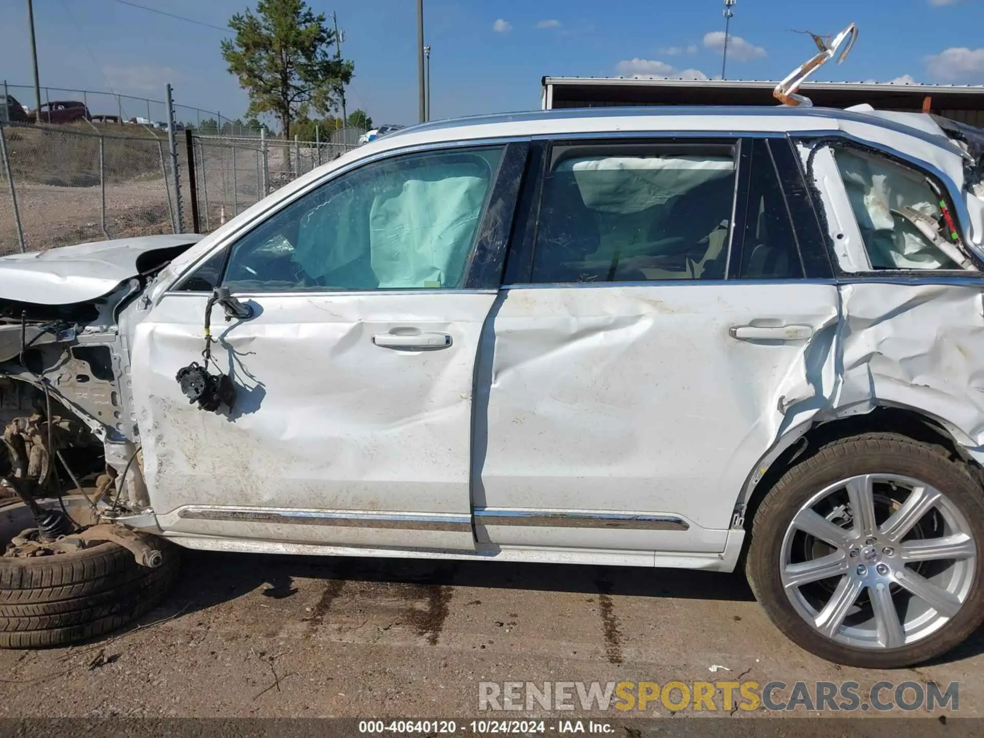 14 fotografías del automóvil dañado YV4A22PL3K1497663 VOLVO XC90 2019