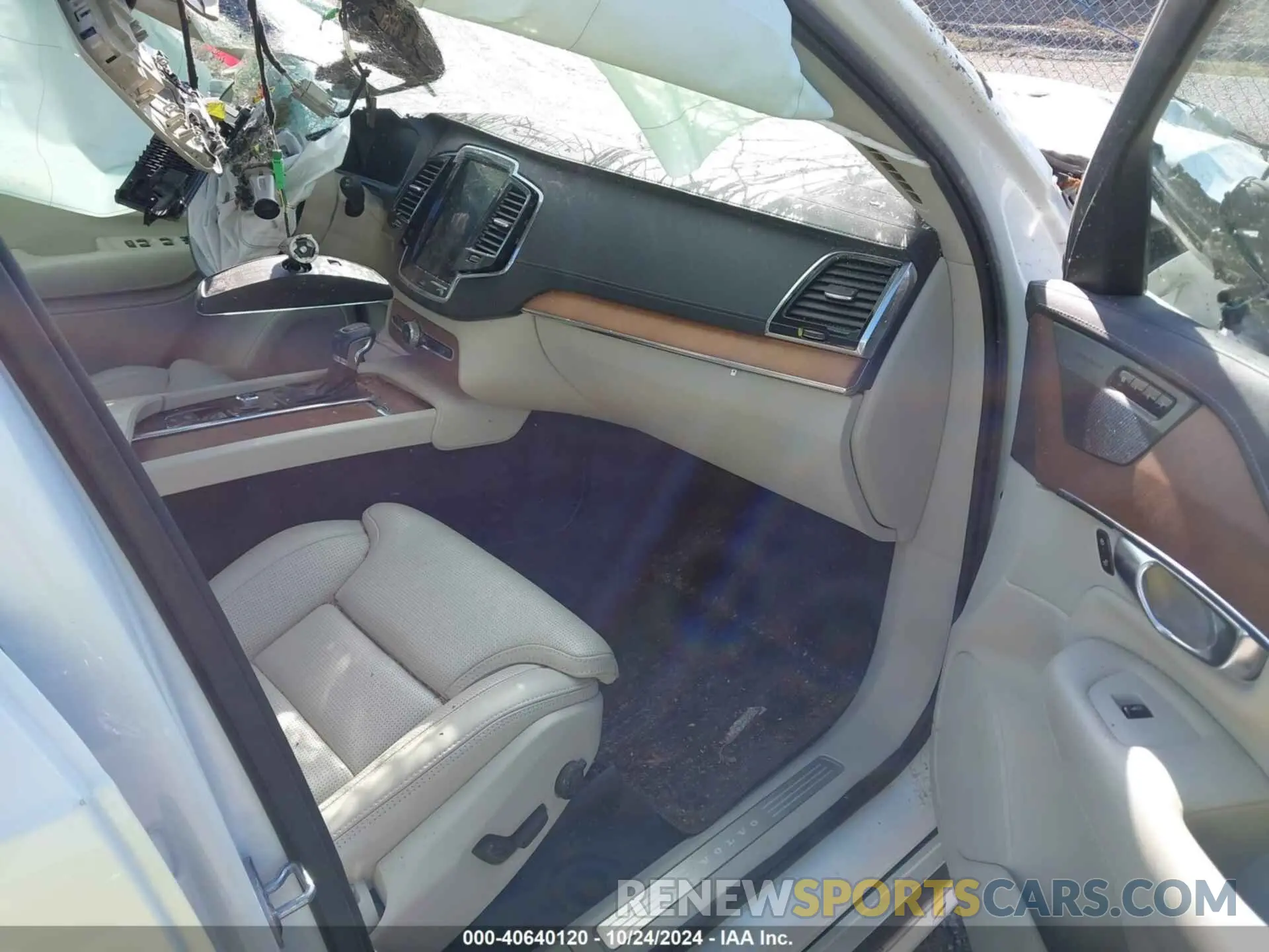 5 fotografías del automóvil dañado YV4A22PL3K1497663 VOLVO XC90 2019