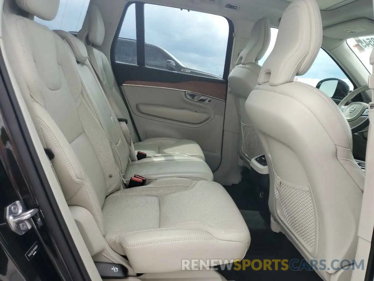 11 fotografías del automóvil dañado YV4A22PL3K1506121 VOLVO XC90 2019