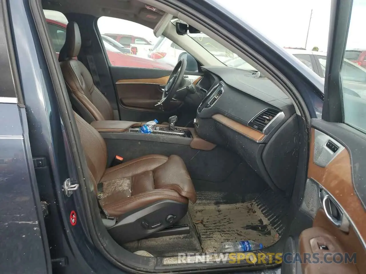 5 fotografías del automóvil dañado YV4A22PL6K1419782 VOLVO XC90 2019