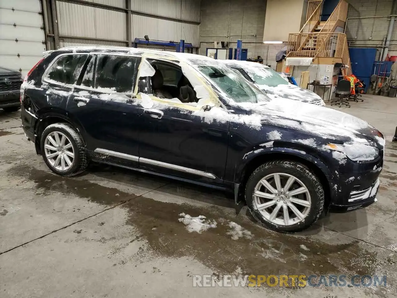 4 fotografías del automóvil dañado YV4A22PL8K1486688 VOLVO XC90 2019