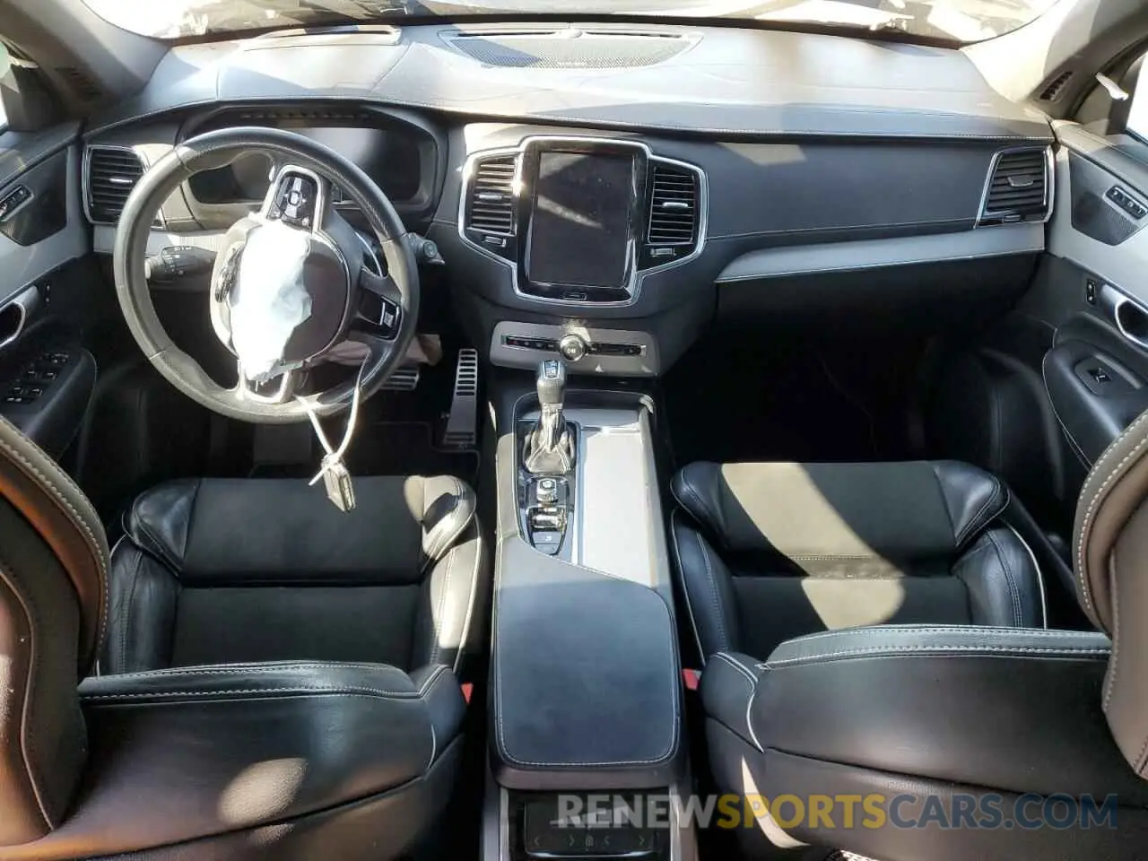 8 fotografías del automóvil dañado YV4A22PM2K1511982 VOLVO XC90 2019