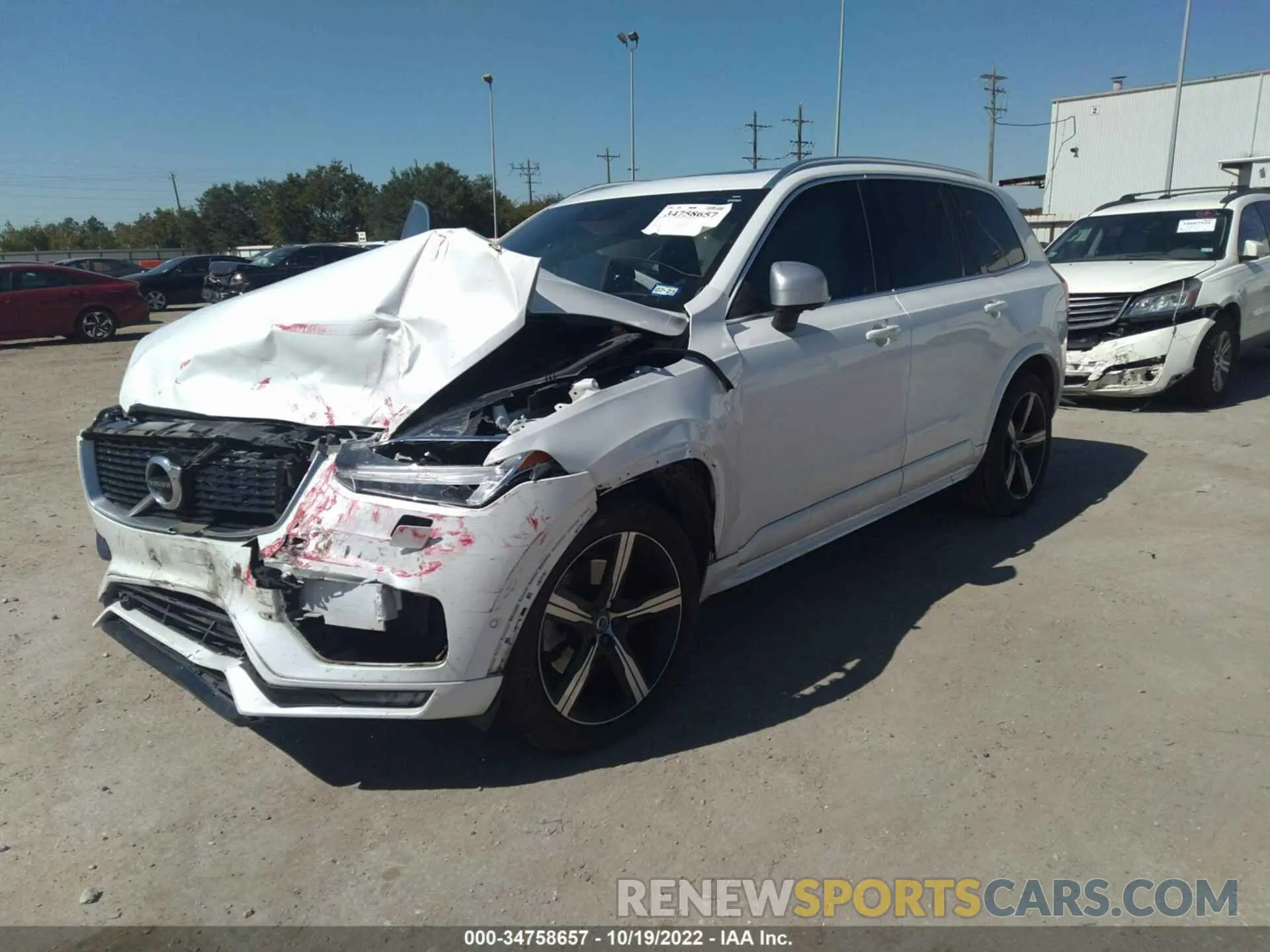 2 fotografías del automóvil dañado YV4A22PM7K1448331 VOLVO XC90 2019