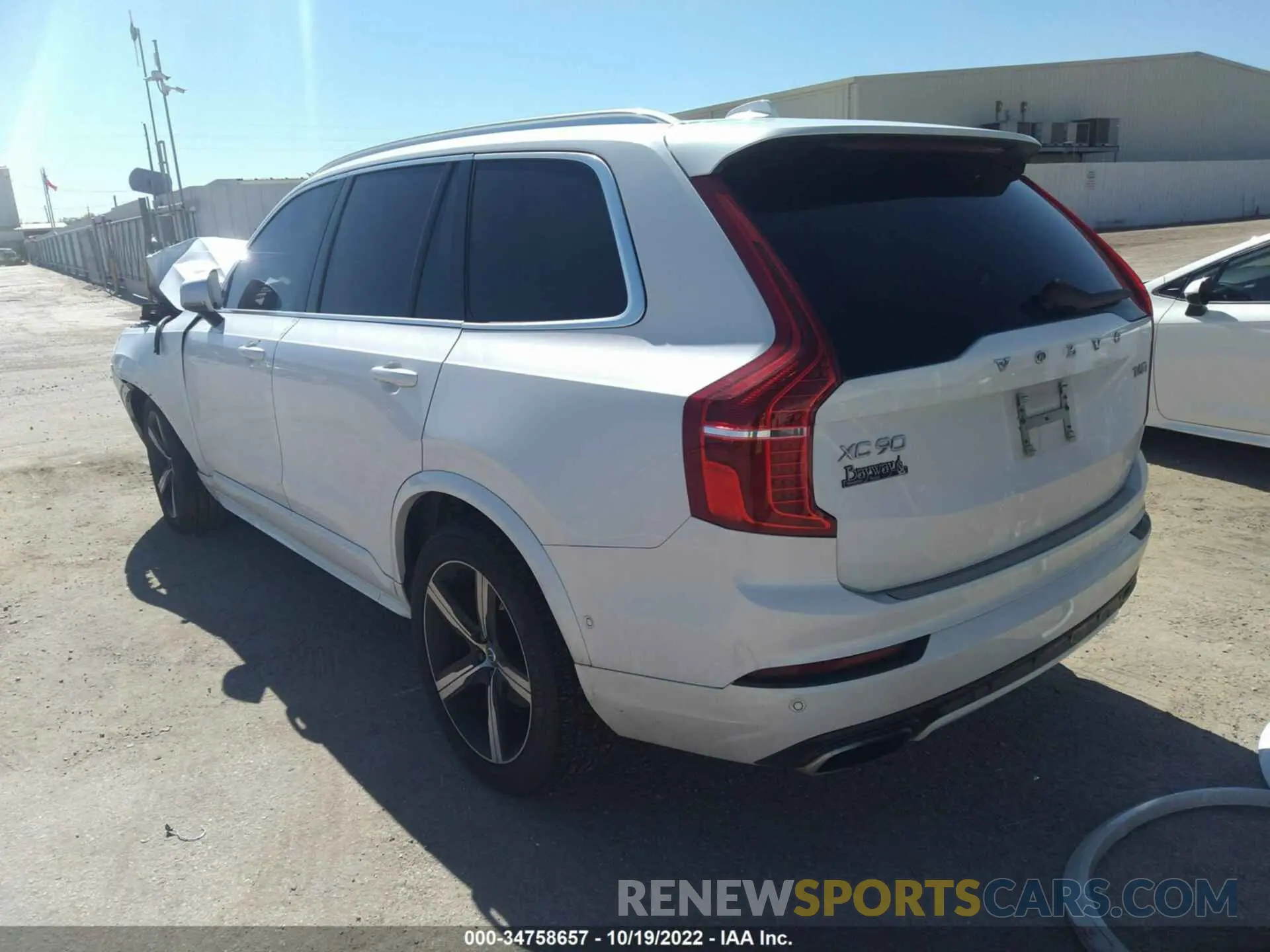 3 fotografías del automóvil dañado YV4A22PM7K1448331 VOLVO XC90 2019