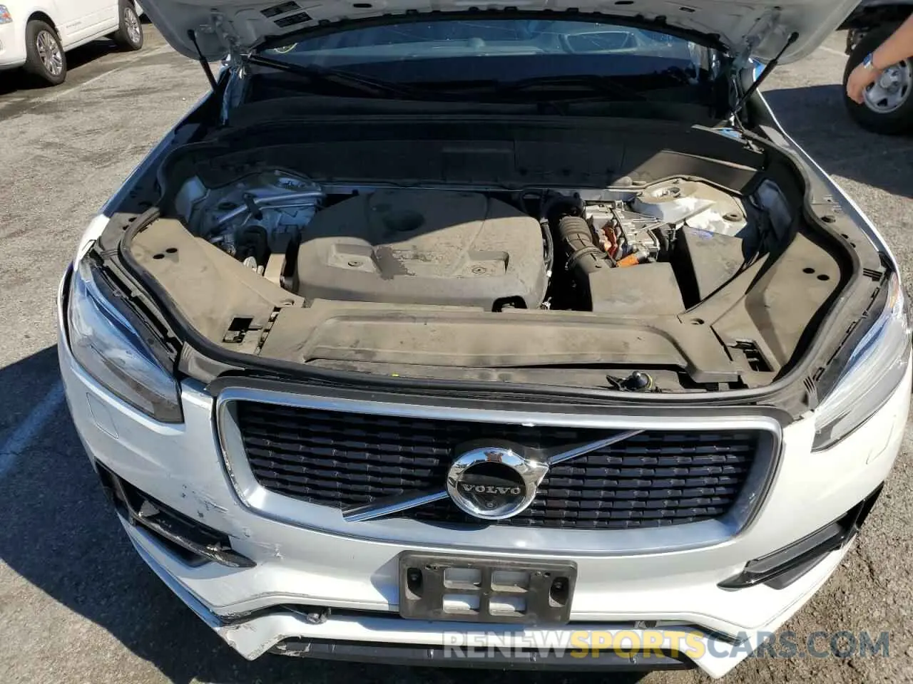 12 fotografías del automóvil dañado YV4BR0CM9K1442217 VOLVO XC90 2019