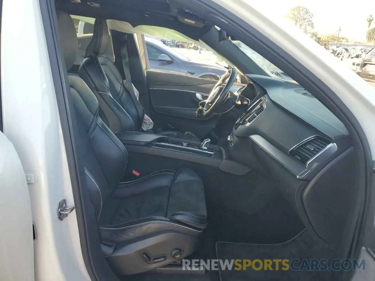 7 fotografías del automóvil dañado YV4BR0CM9K1442217 VOLVO XC90 2019