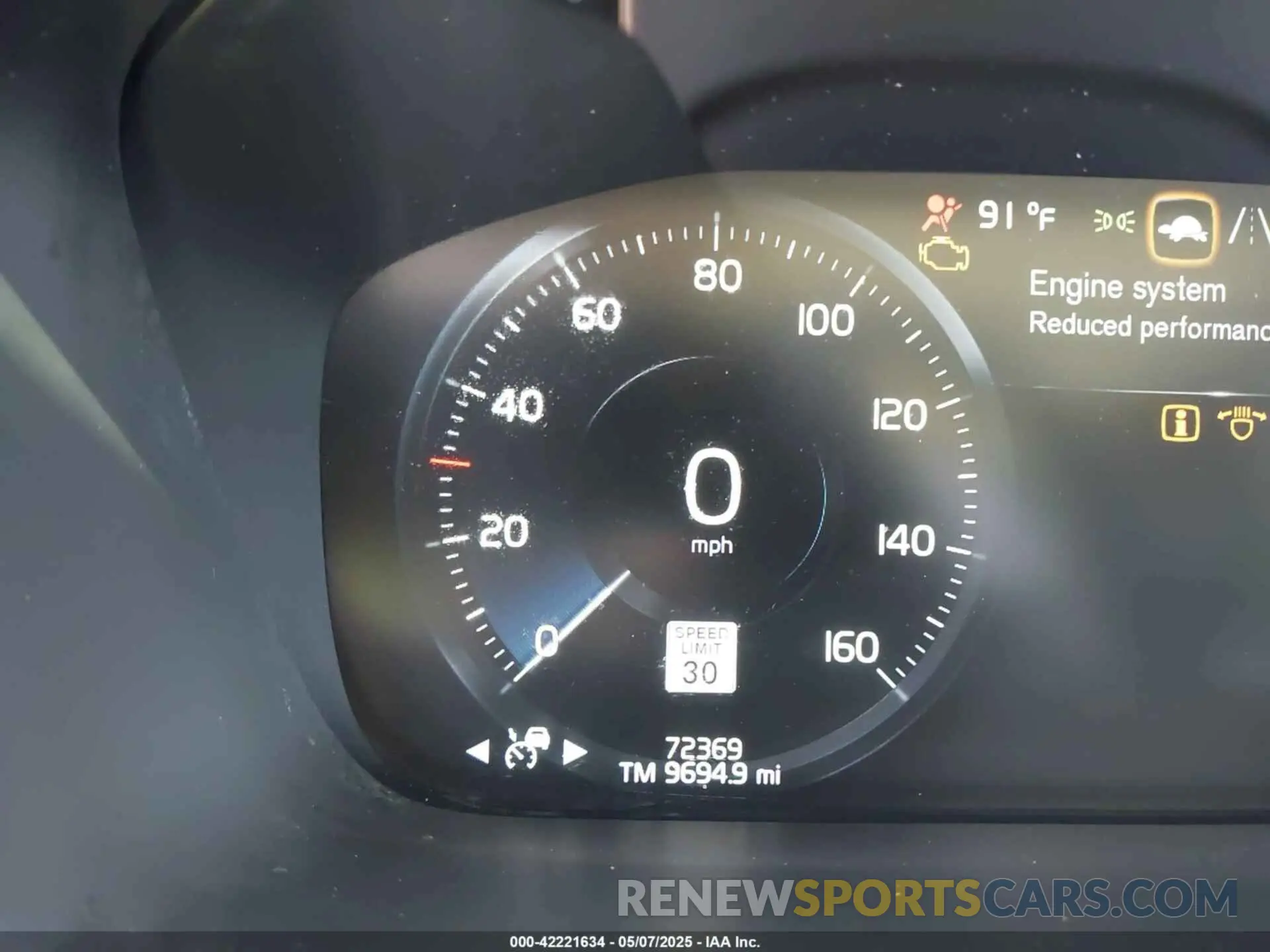 15 fotografías del automóvil dañado YV4102CK0L1601885 VOLVO XC90 2020