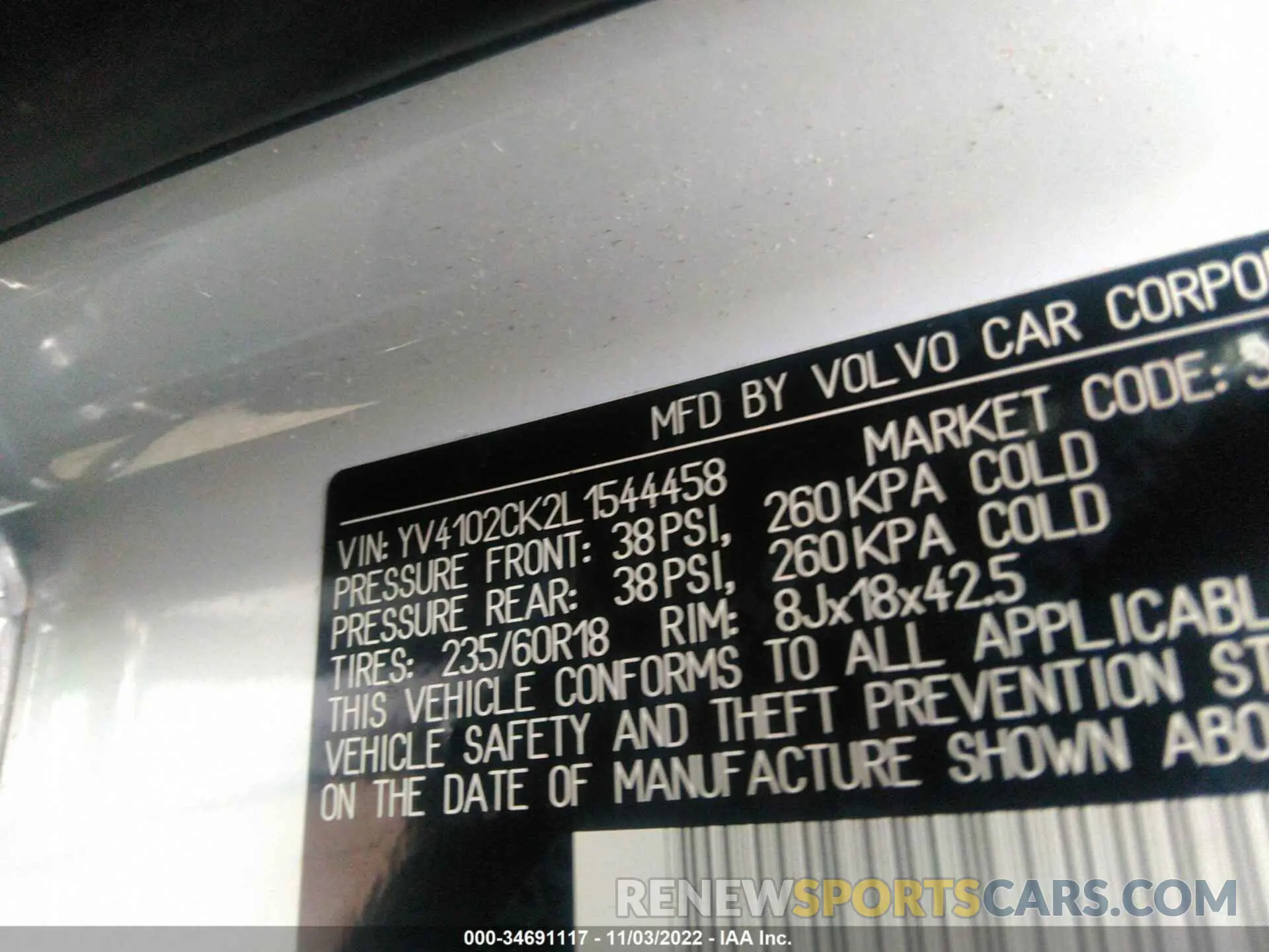 9 fotografías del automóvil dañado YV4102CK2L1544458 VOLVO XC90 2020