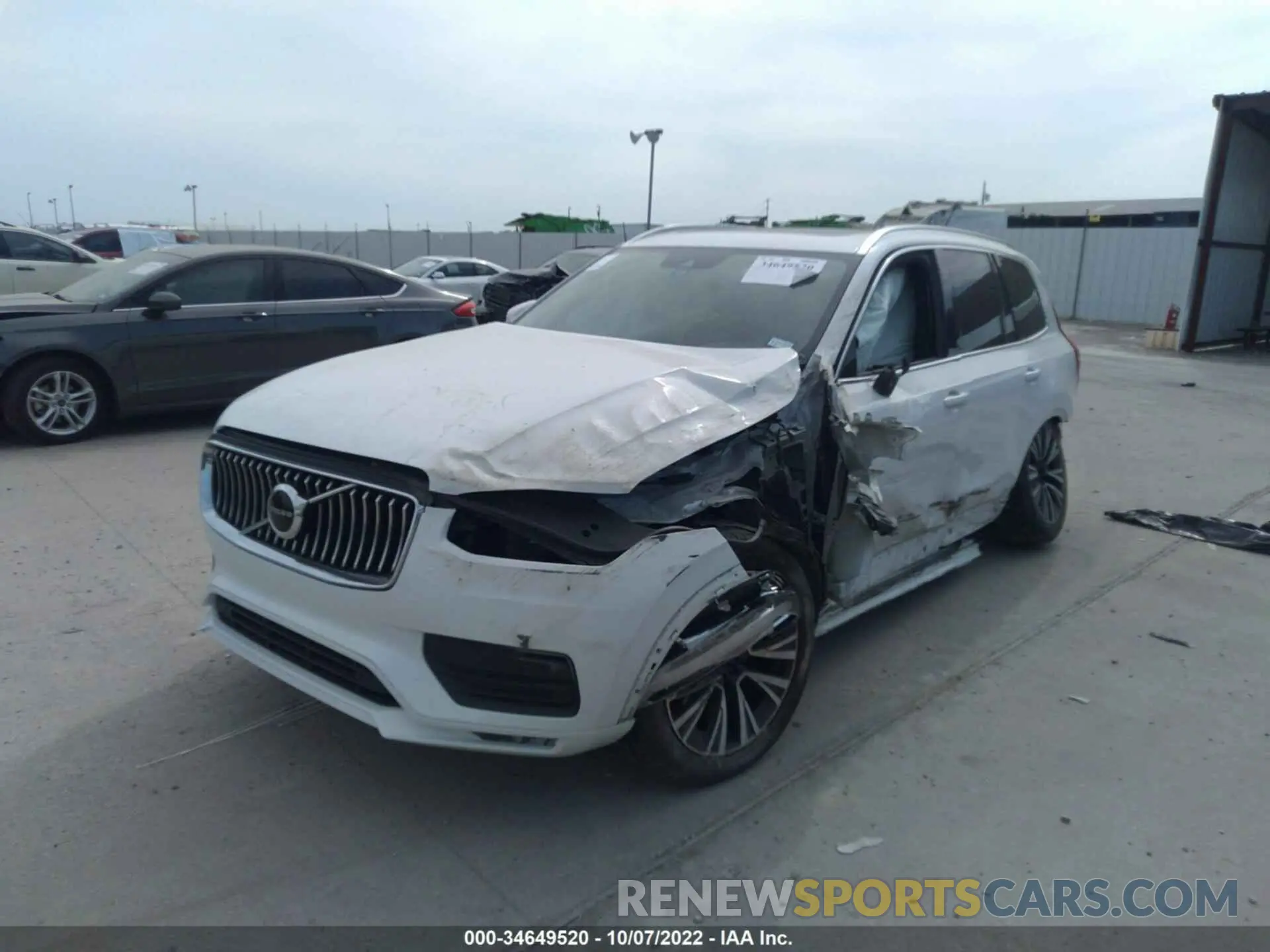2 fotografías del automóvil dañado YV4102CK3L1562533 VOLVO XC90 2020